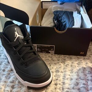 NWT Jordan Men's Black and White Sneakers